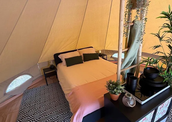 Glamping La Yurta Nel Luxe Ingerichte 6persoons Glamping Tent Kamp alanı *