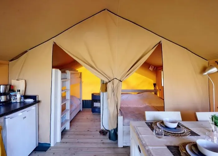 Glamping La Yurta Nel Luxe Ingerichte 6persoons Glamping Tent